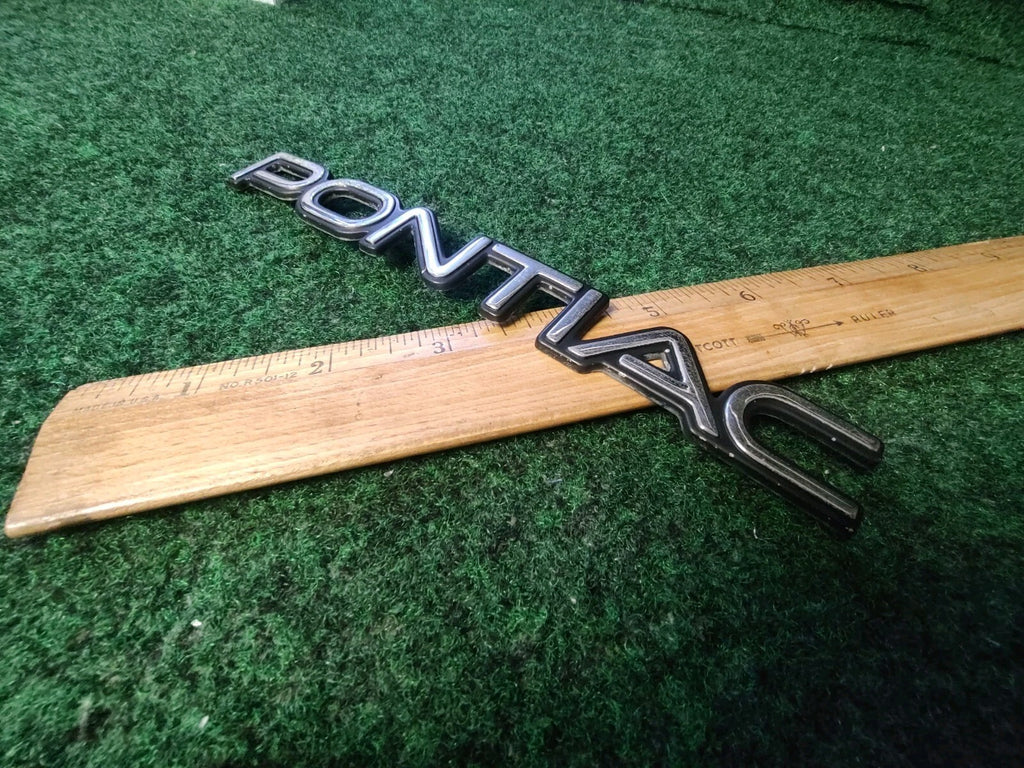 Vintage Pontiac Nameplate Emblem Logo Badge Genuine GM Chrome OEM 20602999 3S5