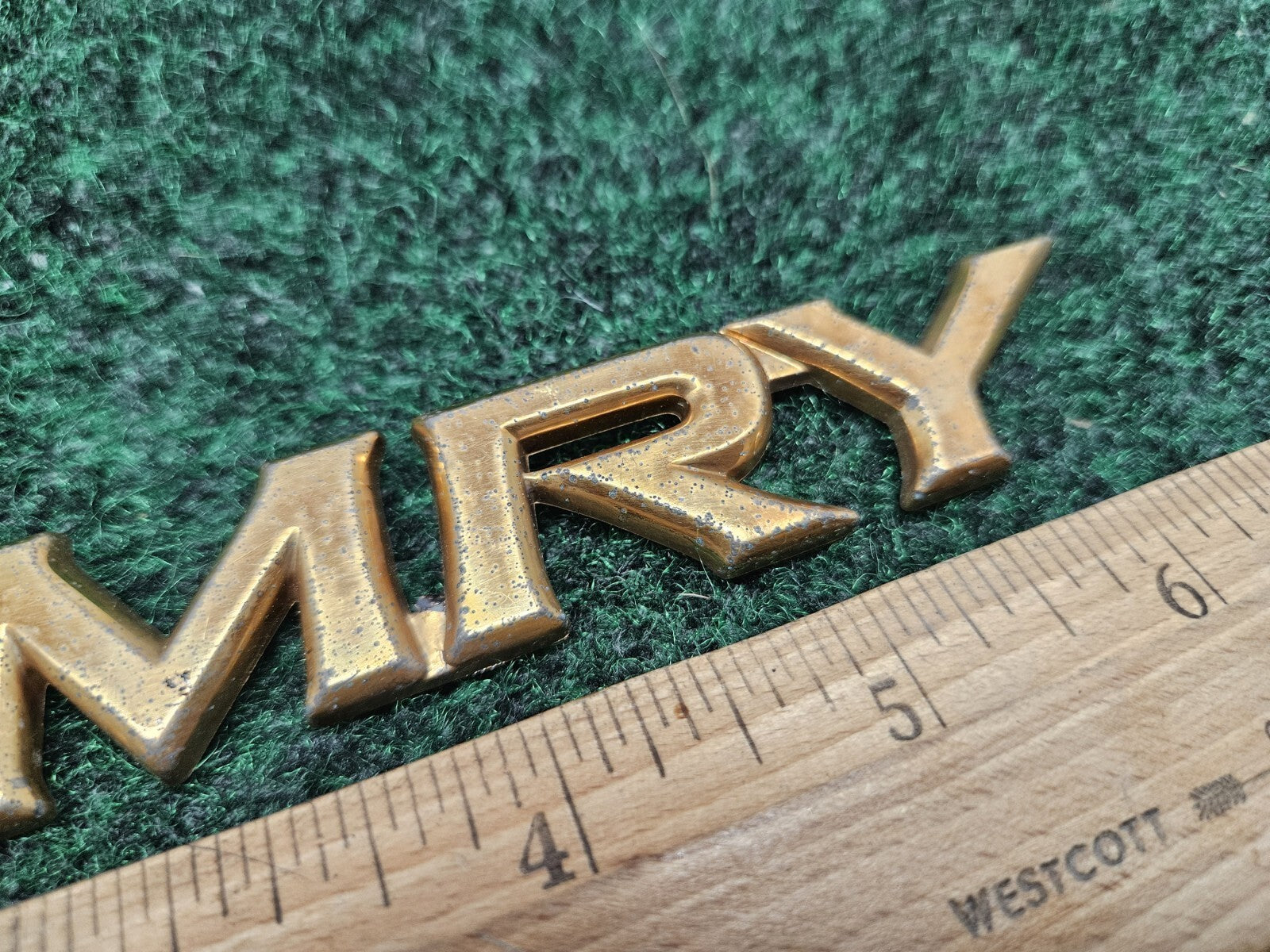 Toyota Camry Gold Trunk Emblem Badge Decal Logo OEM Genuine 75442-AA010 GL1