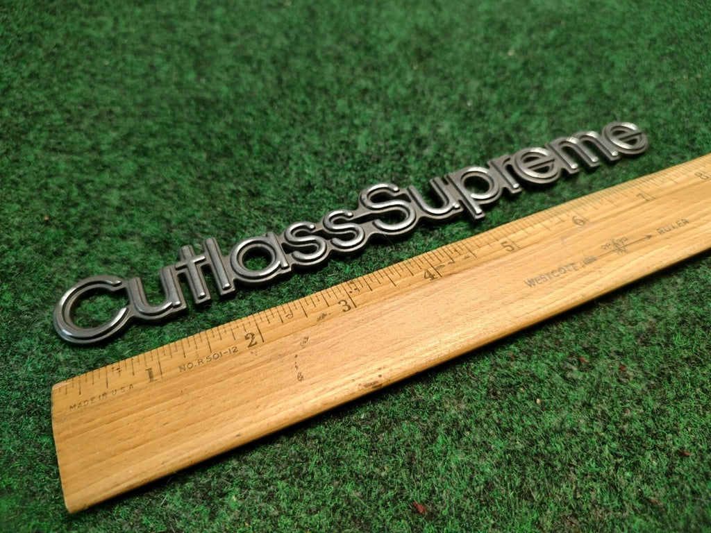 93 94 95 96 97 OLDSMOBILE CUTLASS SUPREME SIDE EMBLEM BADGE SYMBOL LOGO OEM 1S6