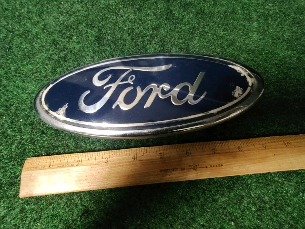 Ford Front Grille Emblem OEM 4L34-15402A16-AB 4L34-15402A16-BA Oval Badge 1M1