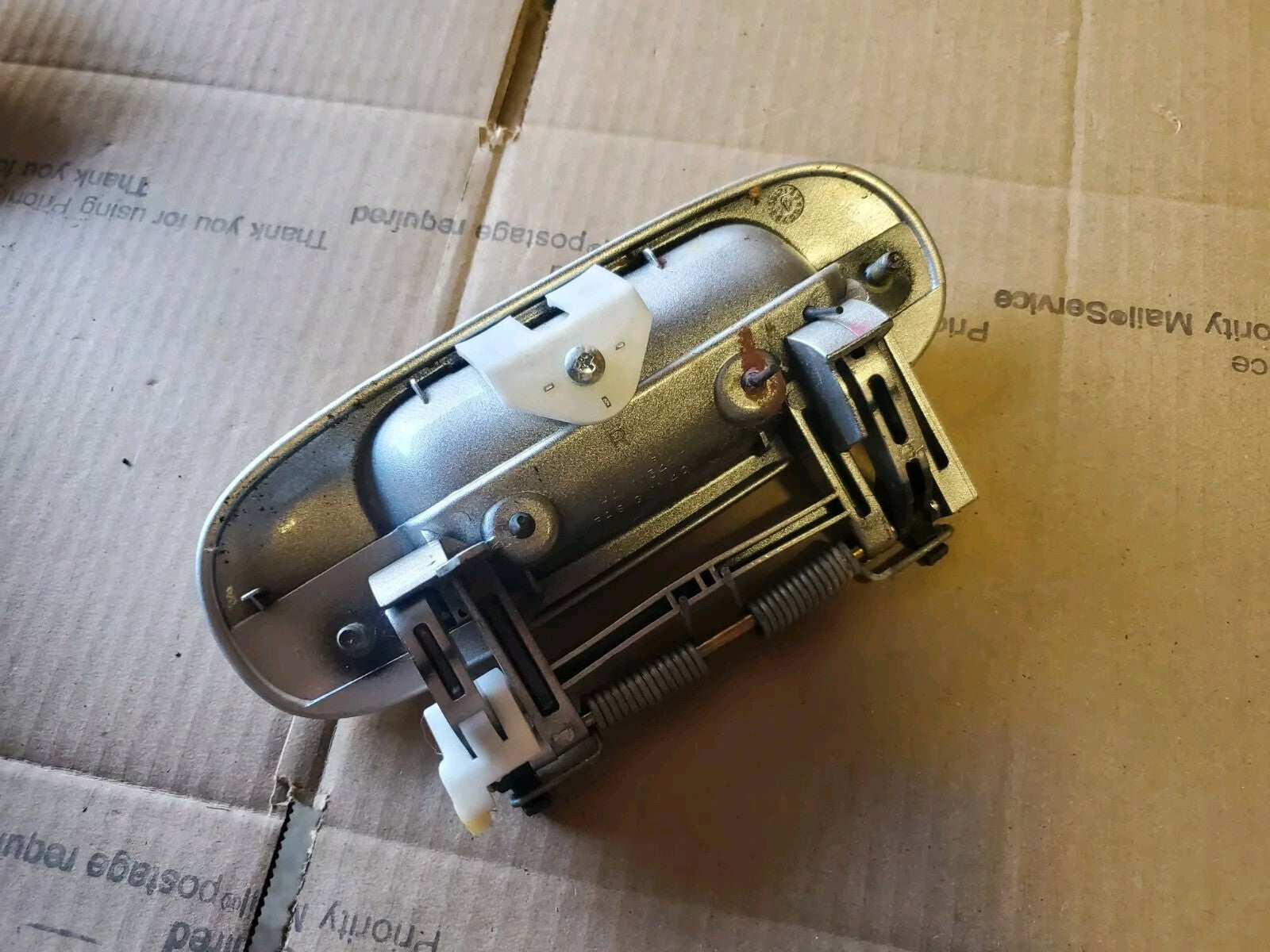NEW Front Right Passenger Side SILVER Exterior Door Handle 1998-2001 Seville B3J