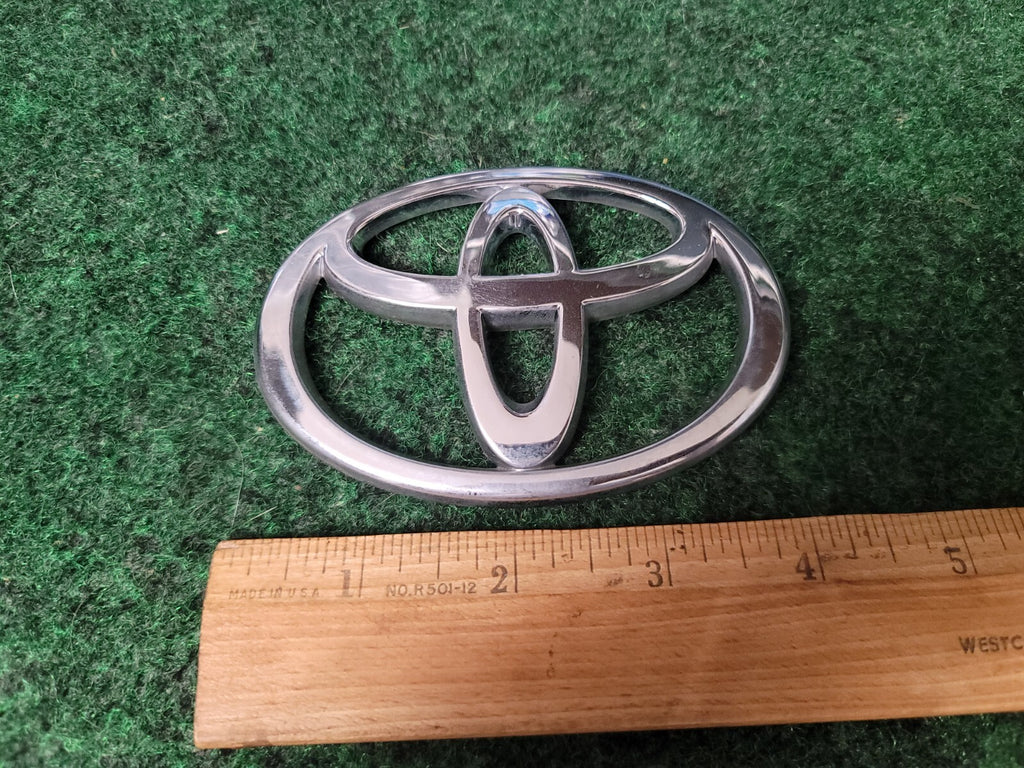 Toyota Chrome Emblem Logo Symbol Name Plate Unknown Model 4" 5S8