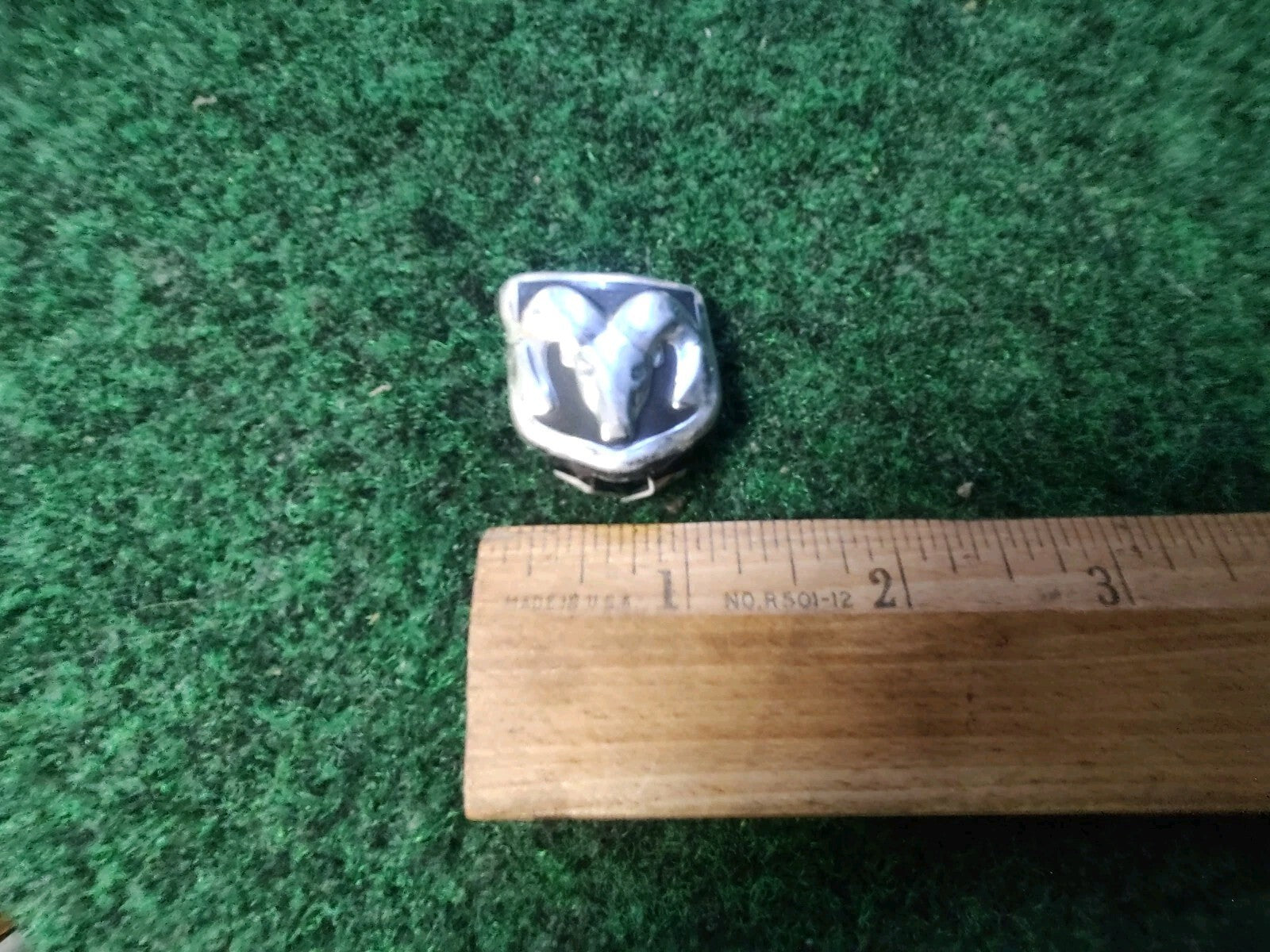 DODGE STEERING WHEEL EMBLEM RAM 1500 2500 CHARGER NITRO DURANGO CARAVAN 4S3
