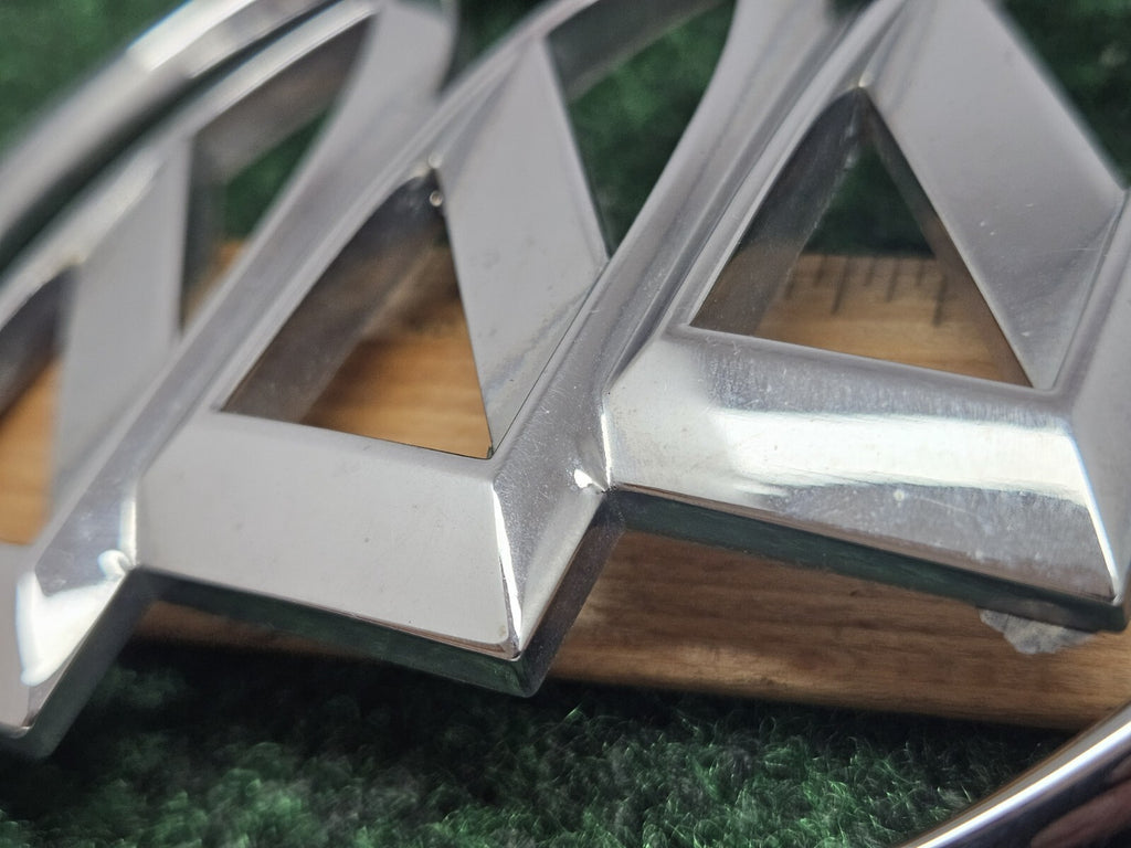 Buick OEM Allure Lacrosse Lucerne Chrome Rear Emblem Badge Logo  20795277 GL1