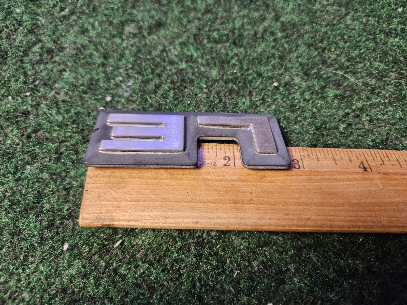 1987-1996 Dodge Dakota LE Cab Corner Emblem Name Plate Badge  55026887 5L9