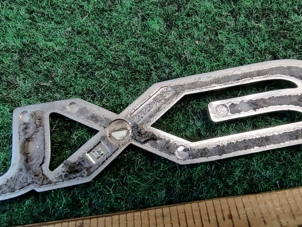 LEXUS ES300 Rear Emblem Trunk Badge Logo Chrome Name Plate Nameplate 2S8