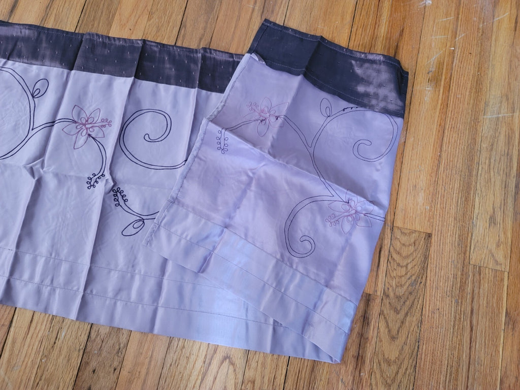 NEW Window Valance With Floral Design Plum Purple 58 INCHES BY 18 Inches 9L9