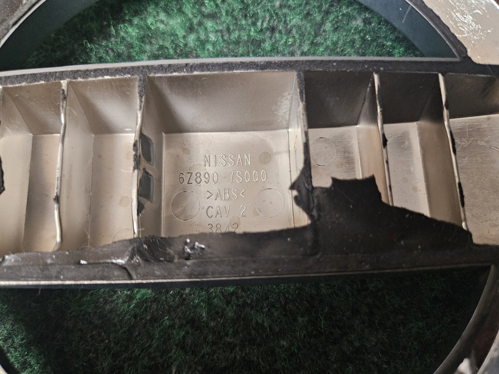 2004 2006 2008 2010 2012 2014 2015 Nissan Titan Armada Grille Emblem OEM 3M5
