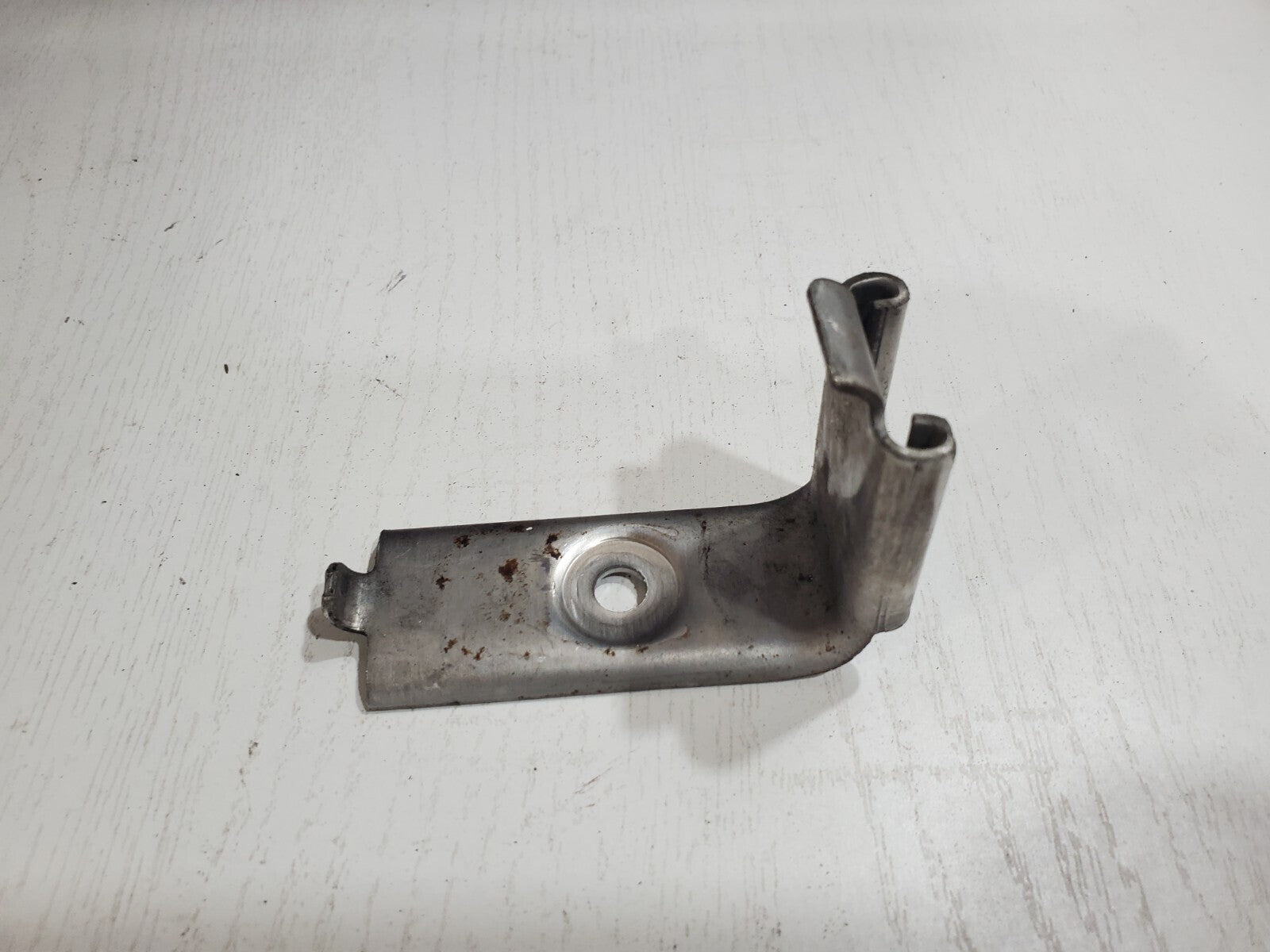 2005-2013 C6 Chevrolet Corvette Muffler Exhaust Hanger Bracket 6L5 (1)