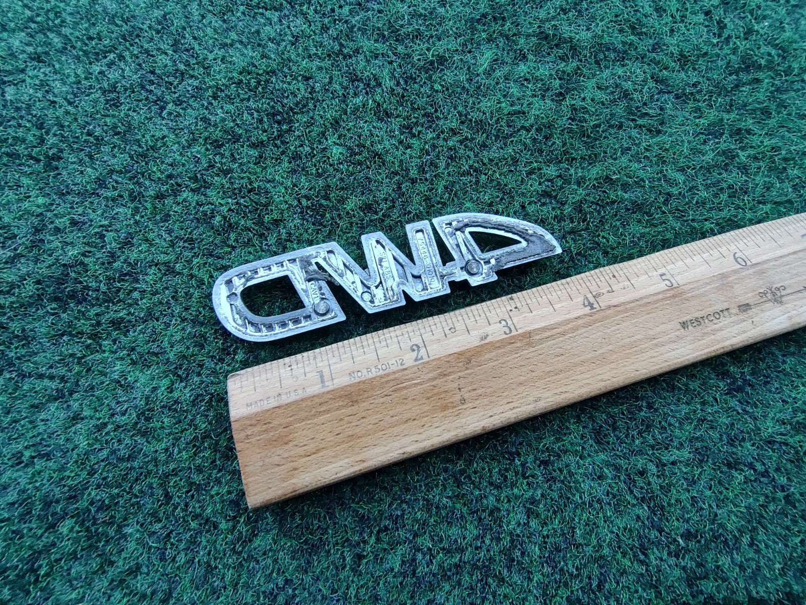 03 04 05 06 Toyota Matrix 4wd Liftgate Emblem Logo OEM 75446-01010 Trunk 10L4