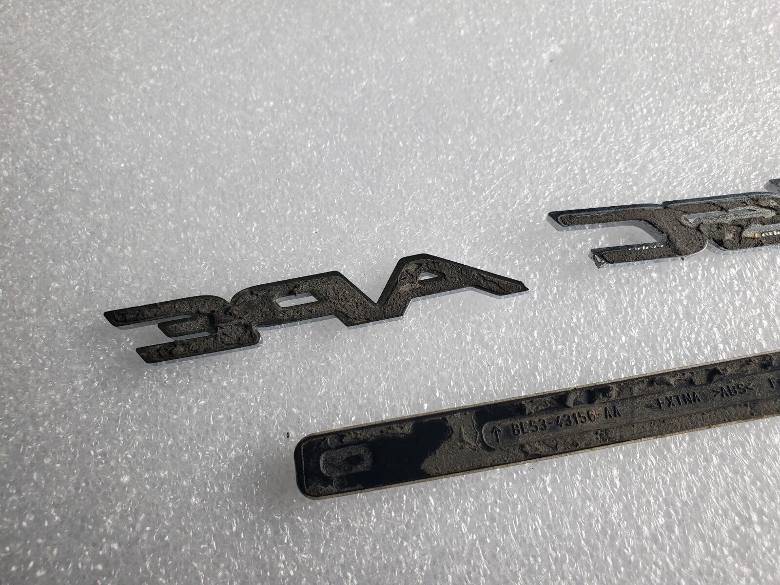 2013-2018 FORD ESCAPE REAR TAIL GATE EMBLEM LOGO BADGE OEM + FLEXFUEL EMBLEM 2L3