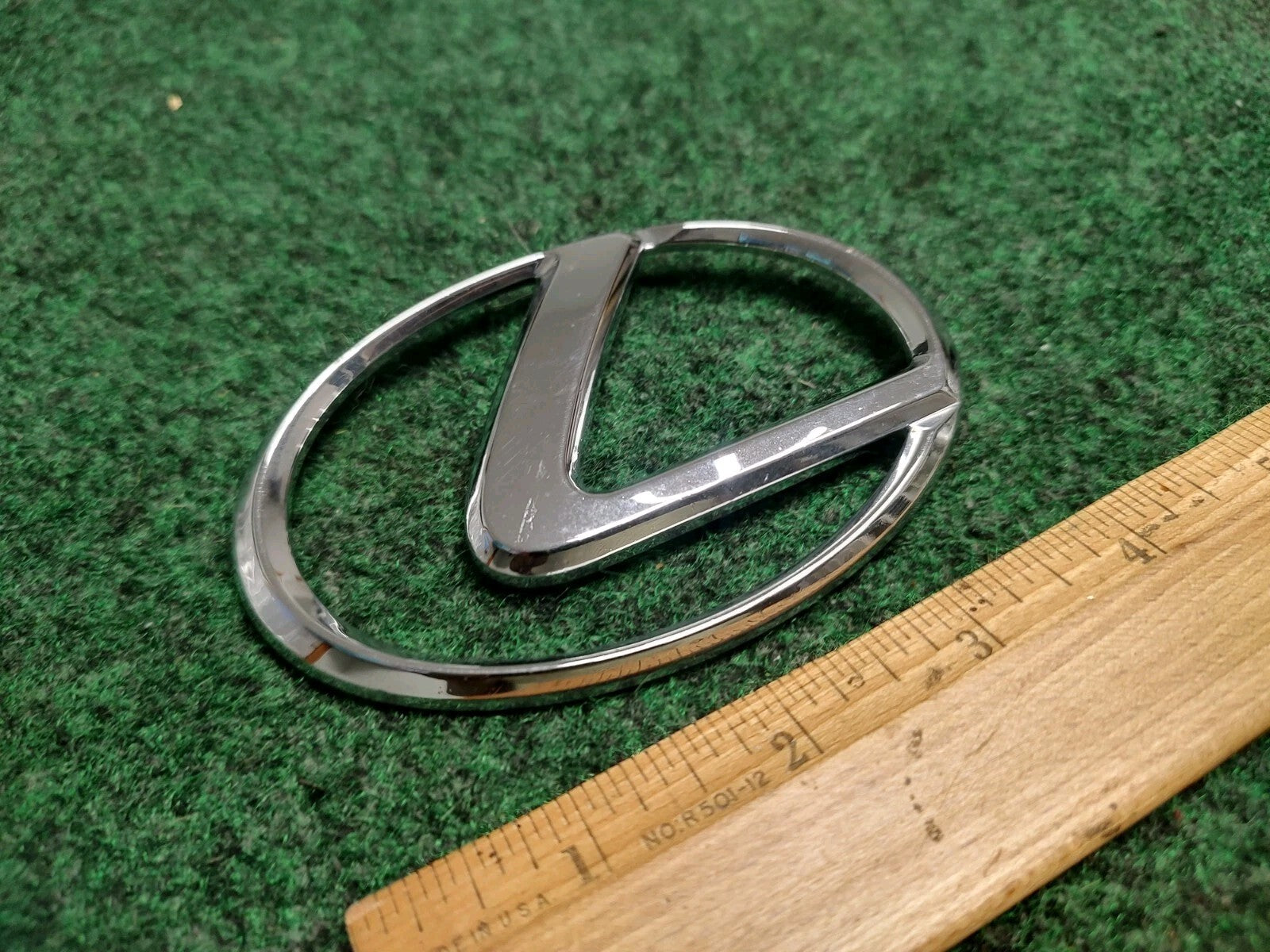 2001-2005 Lexus ES 300 Emblem Logo Badge Symbol Rear Tailgate Trunk Chrome 2S4