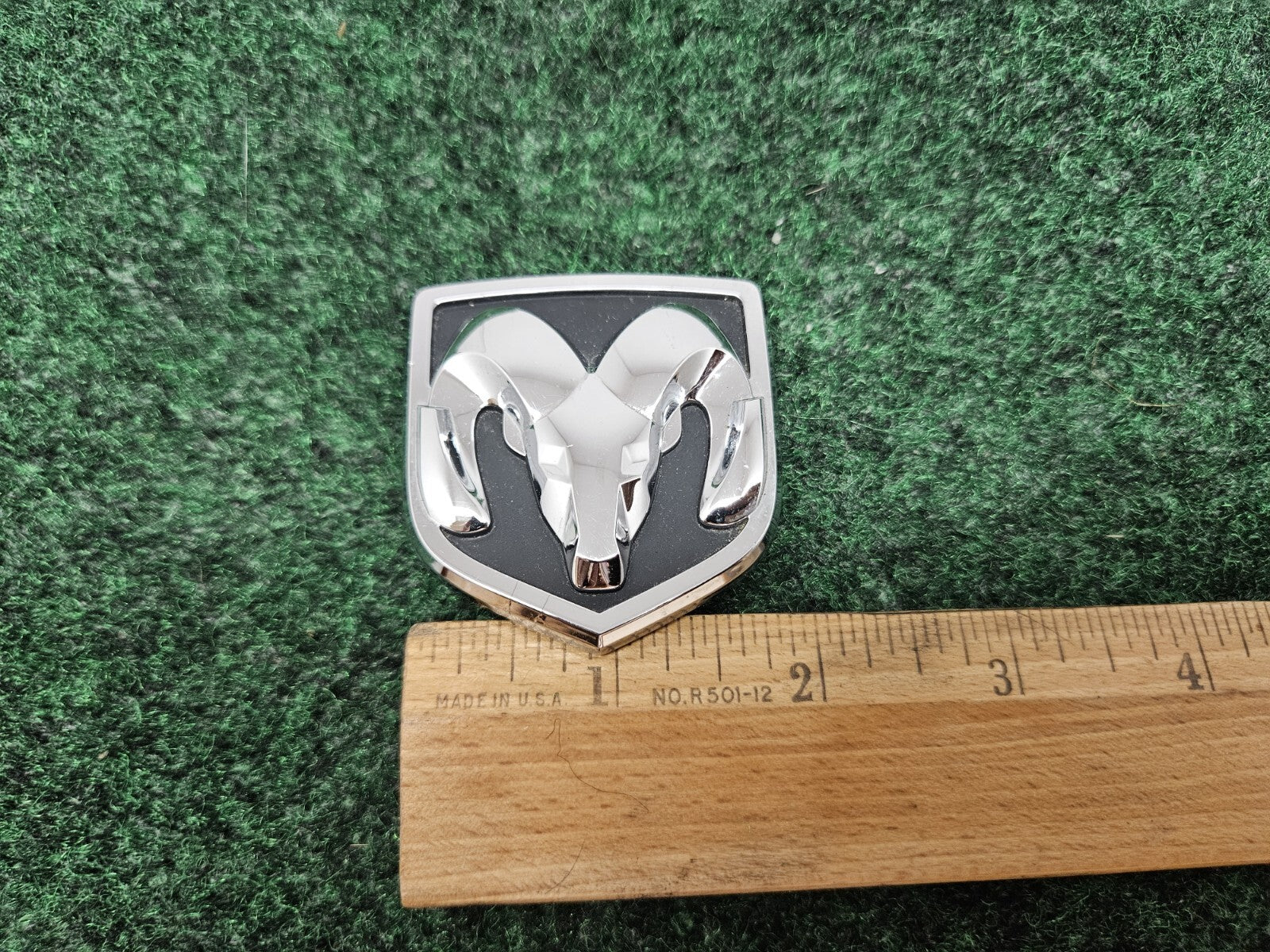 DODGE 6257969 CHROME EMBLEM LOGO BADGE SYMBOL USED OEM GL2