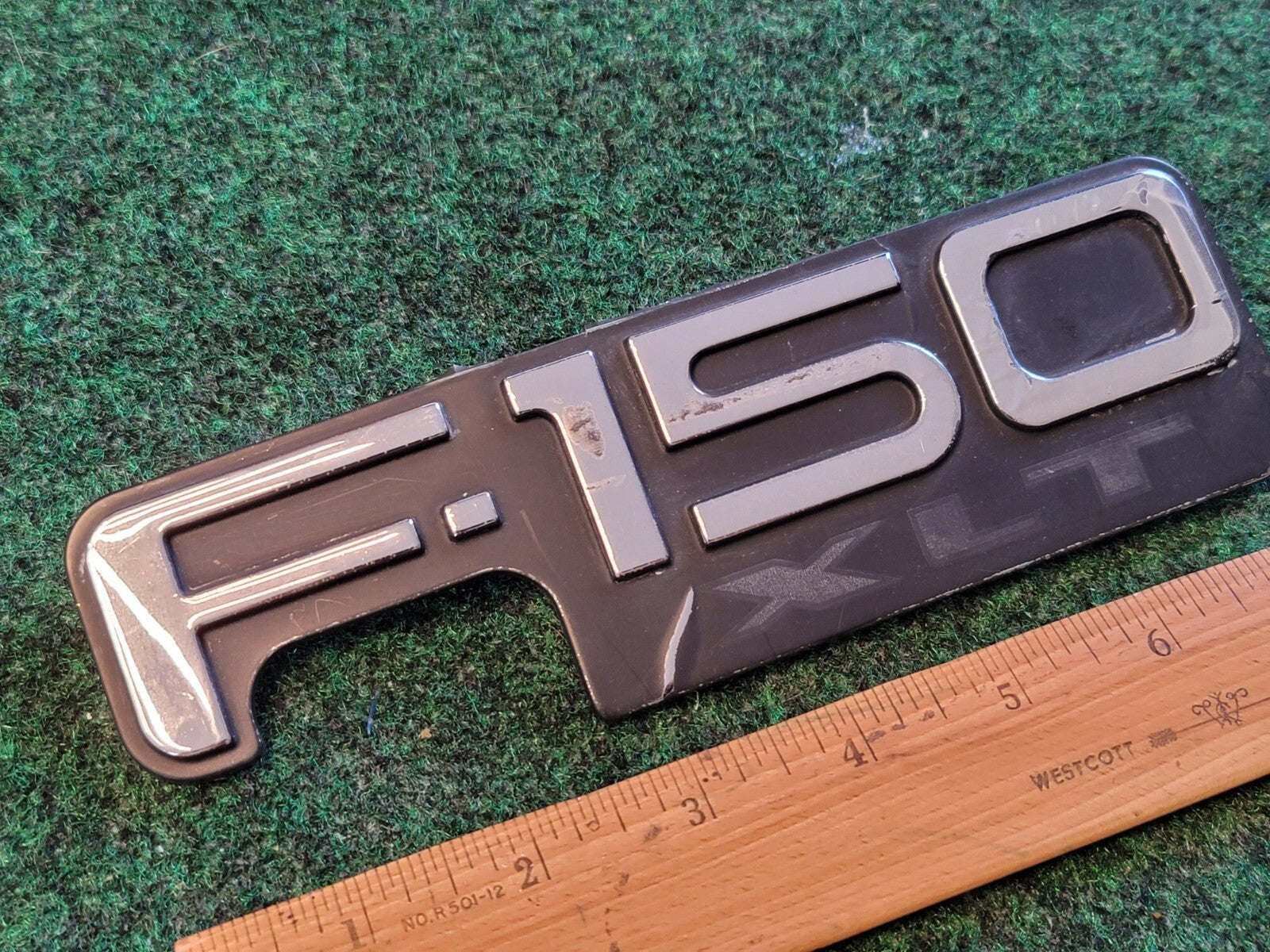 97 98 99 00 01 02 03 FORD F-150 XLT SIDE FENDER EMBLEM LOGO BADGE OEM 1M2