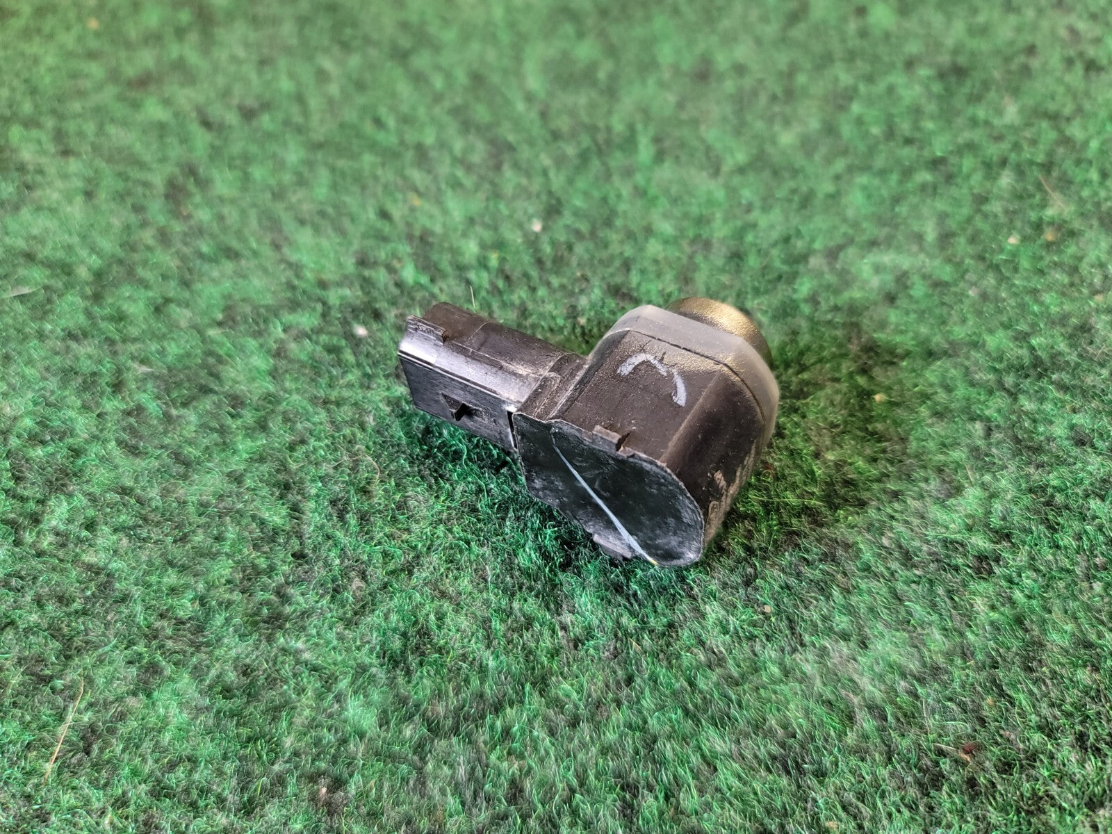 2013-2016 Ford Fusion Parking PDC Assist Sensor DA5T-15K859-AAW OEM 9L8