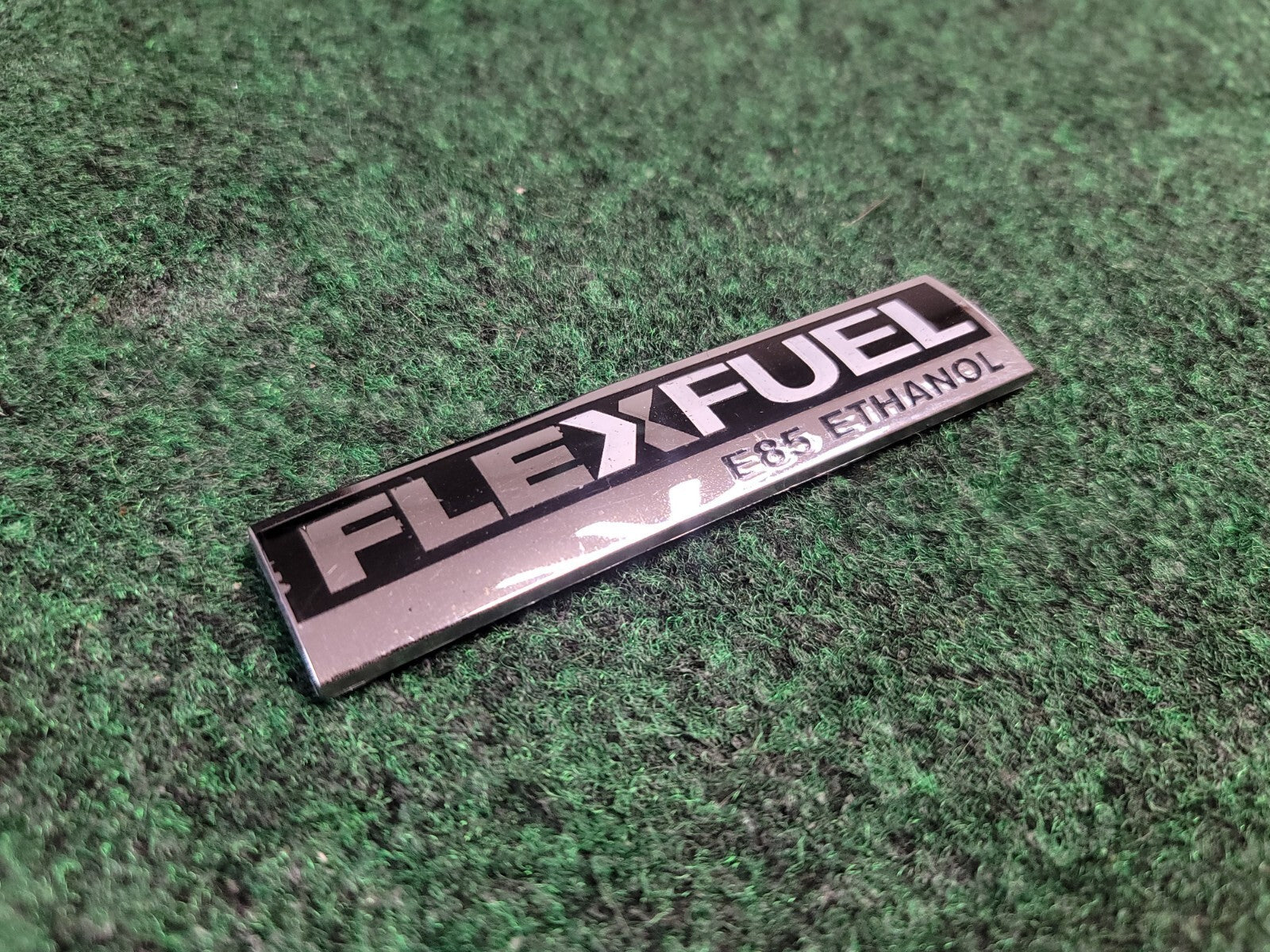 Chevy GMC GM OEM Flex Fuel E85 Ethanol Emblem Badge Logo Nameplate 15910900 1M5