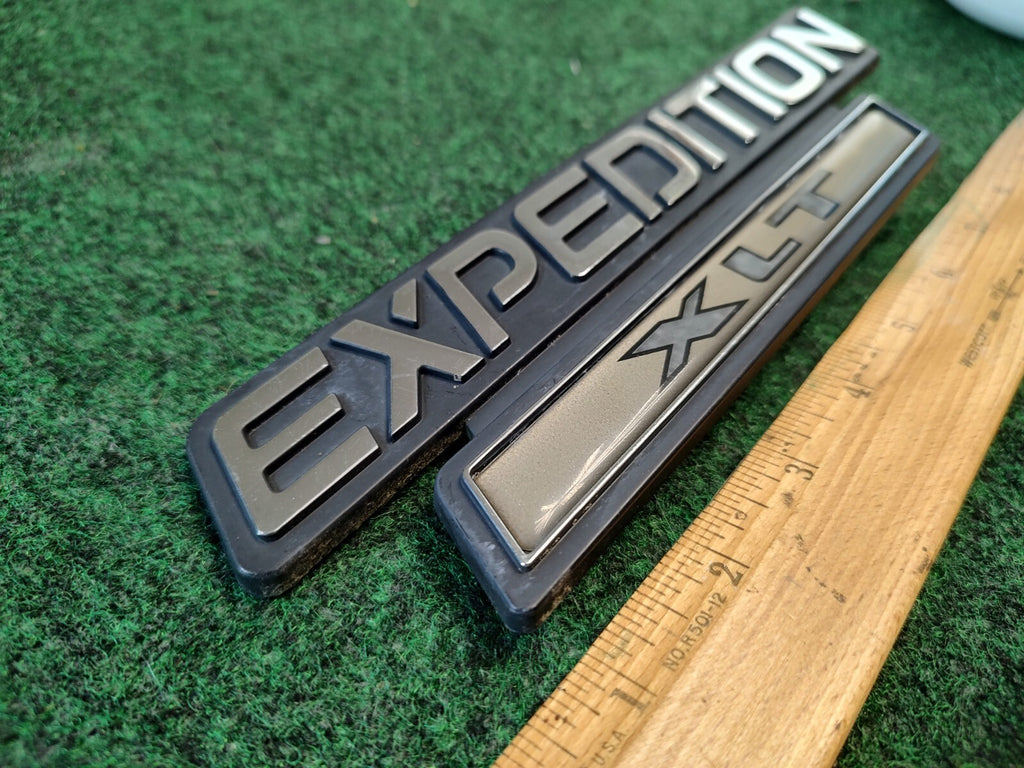 OEM Ford Expedition XLT Gold Emblem F75B-16B114-AB Logo Nameplate Decal 2M9
