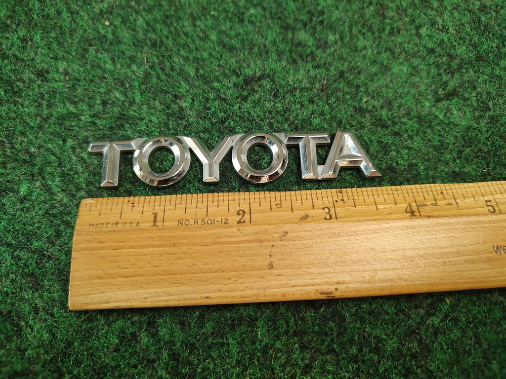 98-02 Toyota Corolla Rear Trunk Script Emblem Badge Nameplate OEM 99 00 01 2S7