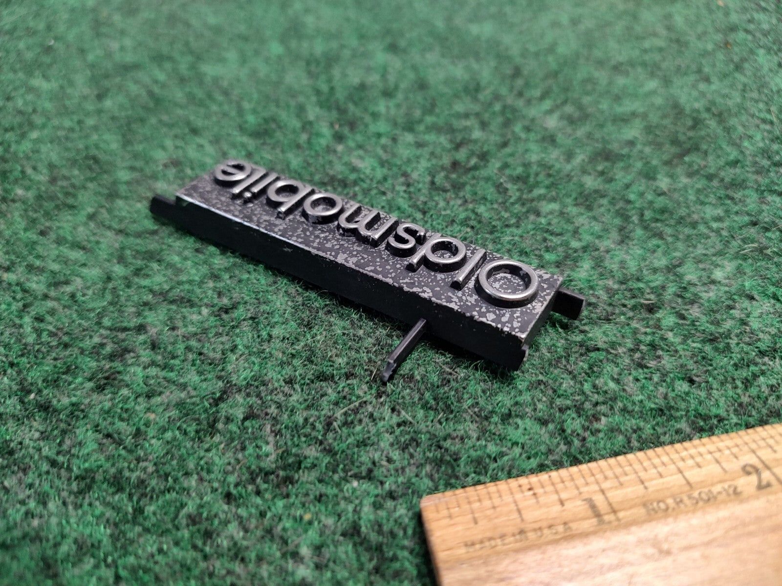 Vintage Oldsmobile GRILLE GRILE Emblem GM NAMEPLATE BADGE 4S4