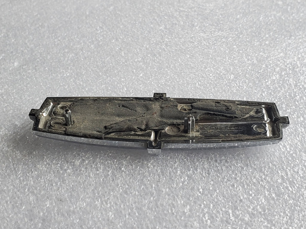 LINCOLN FENDER CHROME EMBLEM LOGO BADGE USED SIGN 8A13-16C144-AB OEM 2L1
