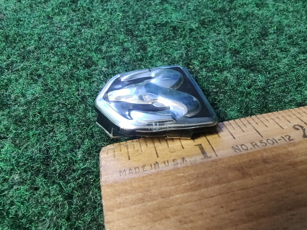 DODGE STEERING WHEEL EMBLEM RAM 1500 2500 CHARGER NITRO DURANGO CARAVAN 8L2