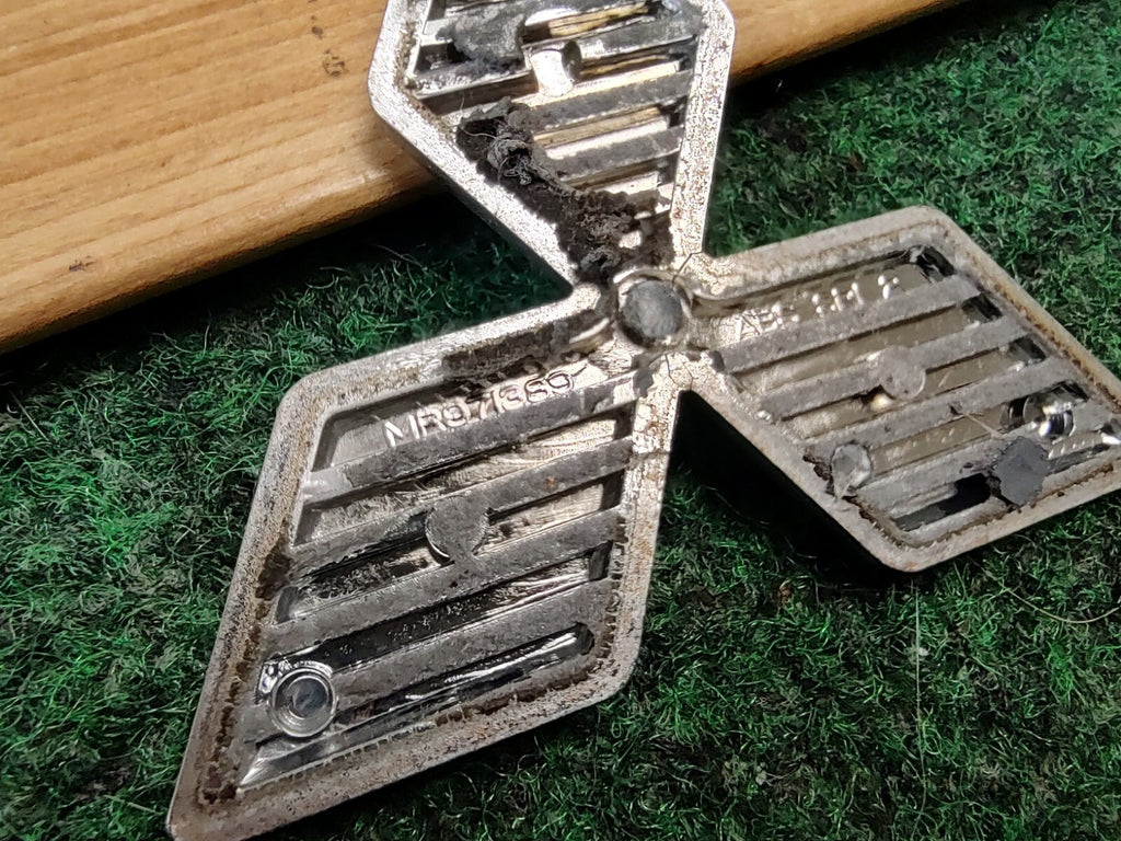 MITSUBISHI OEM 02-05 Eclipse Front Bumper-Emblem Badge Nameplate MR971389 4S7