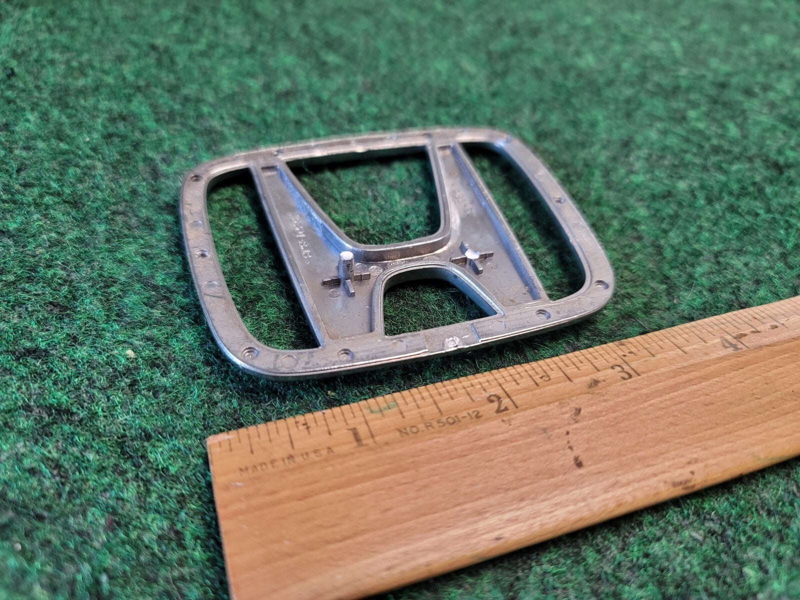 2000 2001 2002 2003 2004 Honda Odyssey Rear Trunk Lid Badge Emblem 75701-SJ8 1M5
