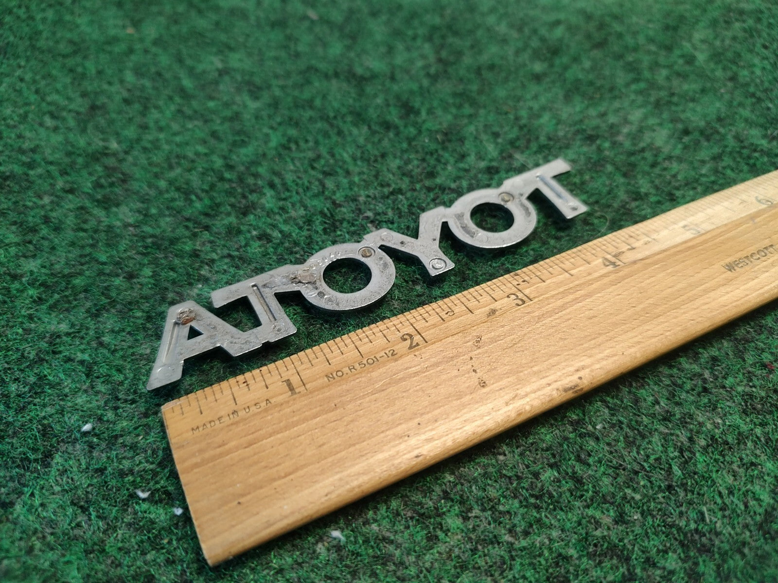 Toyota OEM Rear Emblem Badge Logo Nameplate Name 75447-33040 3S8