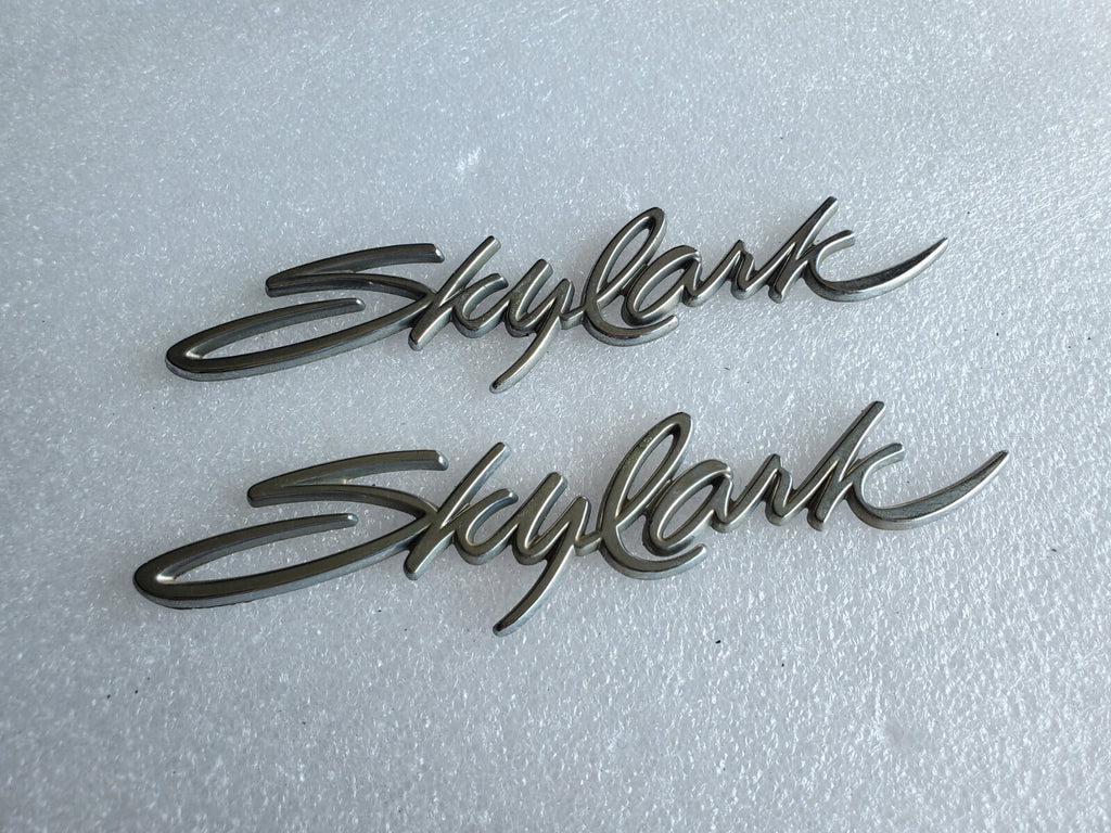 (2) 92-98 Buick Skylark Front Door Emblem Nameplate Badge OEM 22569937 Side VNTG