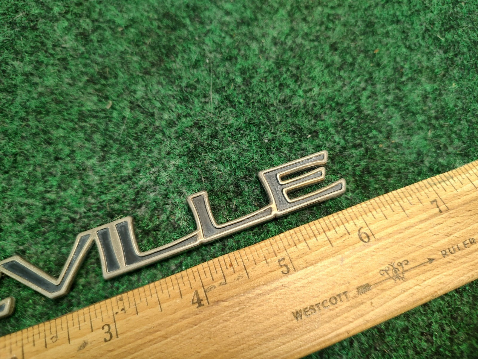 1994-1999 CADILLAC DEVILLE SIDE EMBLEM LOGO BADGE SYMBOL SIGN Name Plate 3S8