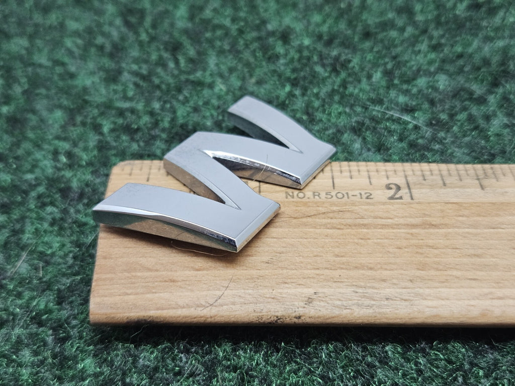 OEM "W" Silver Individual Letter Lettering Emblem Badge Logo Nameplate 7S7