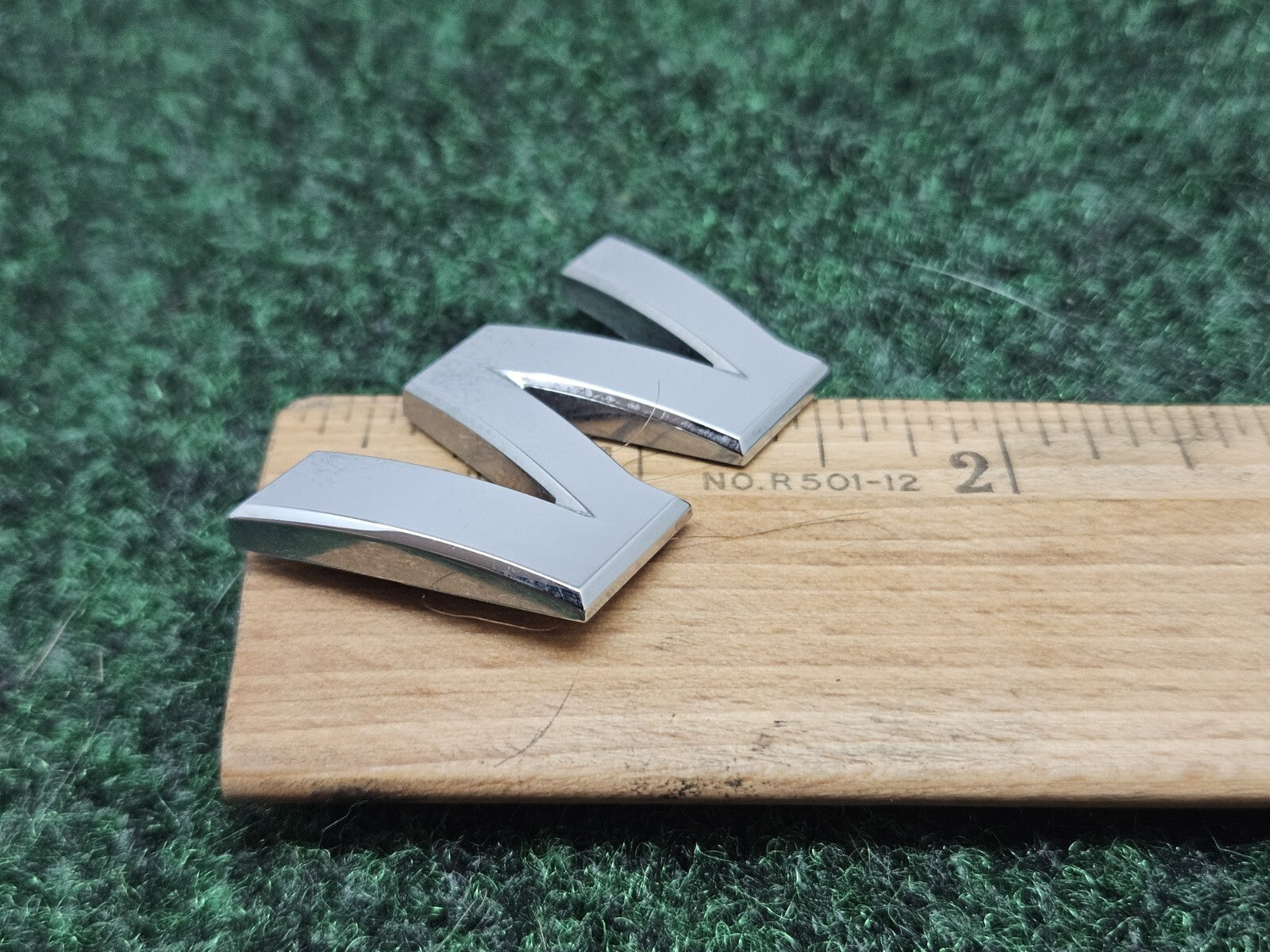 OEM "W" Silver Individual Letter Lettering Emblem Badge Logo Nameplate 7S7