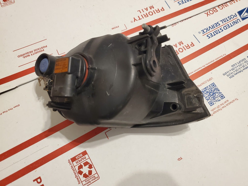 OEM | 2007 -- 2011 BMW 3 Series Coupe (E92) Fog Light Left Driver 6 937 465 CB1