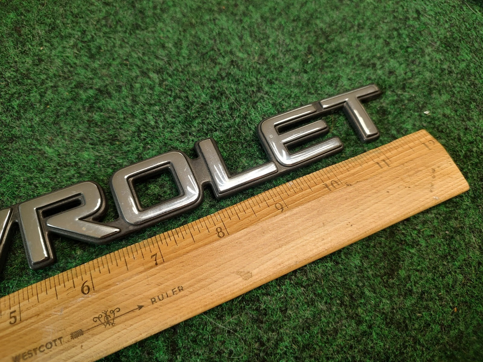 Chevrolet 1997-2003 Blazer 1999-2005 Venture Rear Emblem Badge Logo 10237582 2S6