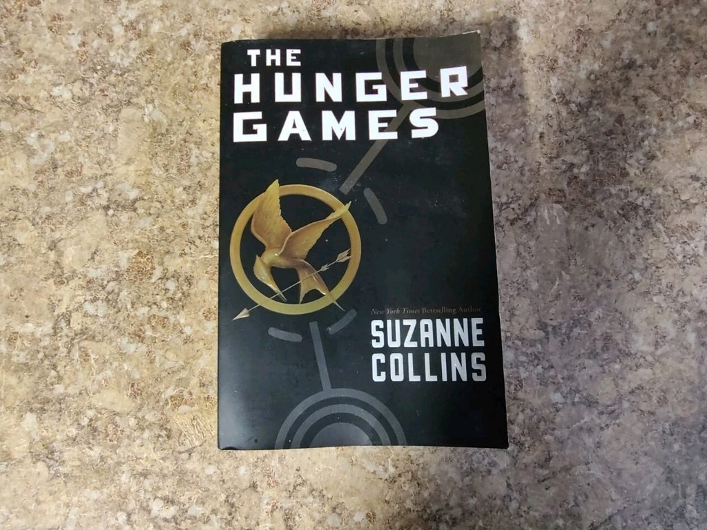 The Hunger Games Paperback By Suzanne Collins B12