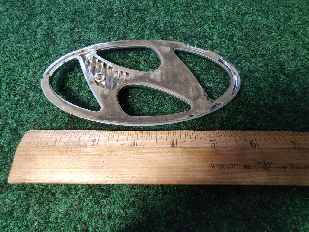 Hyundai Emblem Logo Symbol Badge Chrome OEM Nameplate Name Plate 4L8