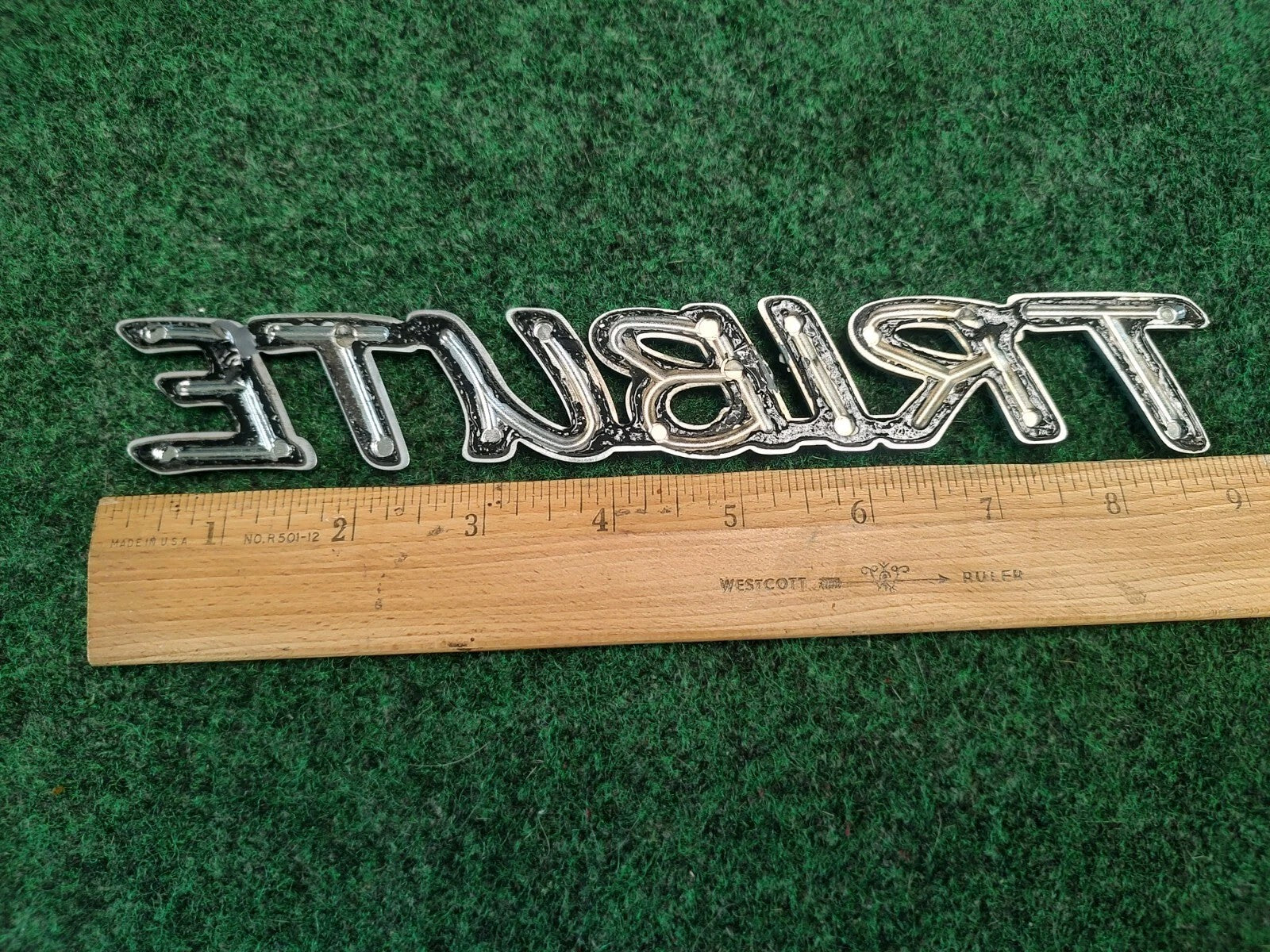 2001-2006 Mazda Tribute Rear Tailgate Emblem Badge Logo Nameplate Name Plate 2S8