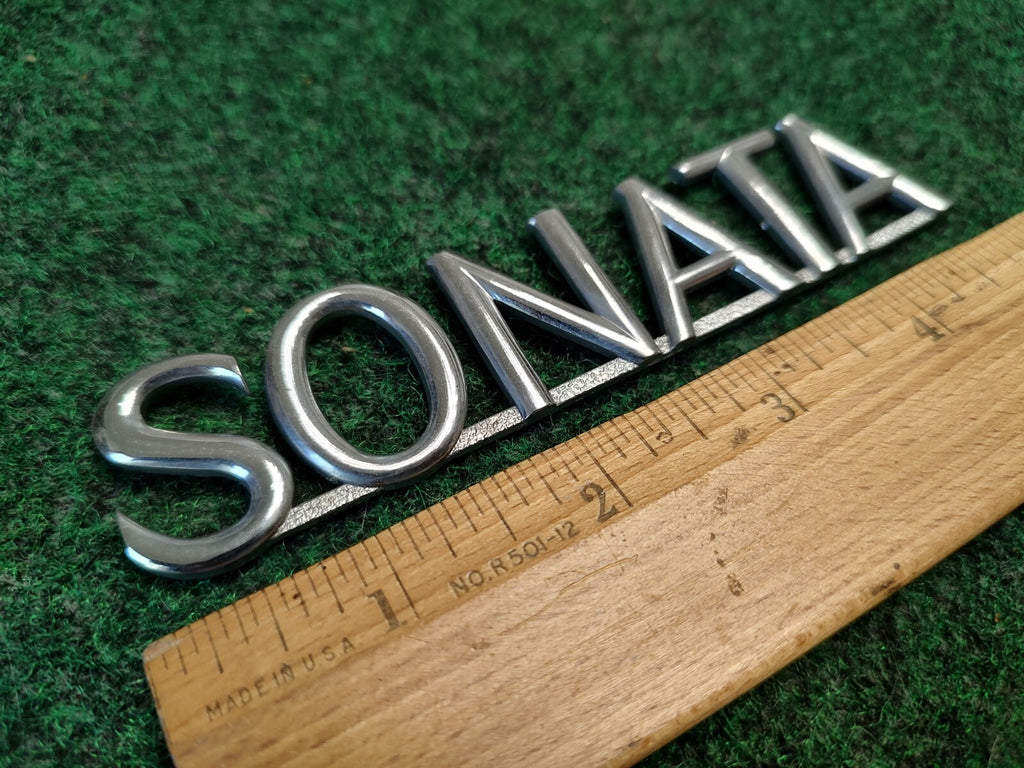 02 03 04 05 HYUNDAI SONATA REAR GATE CHROME EMBLEM LOGO BADGE OEM NAME PLATE 5S1