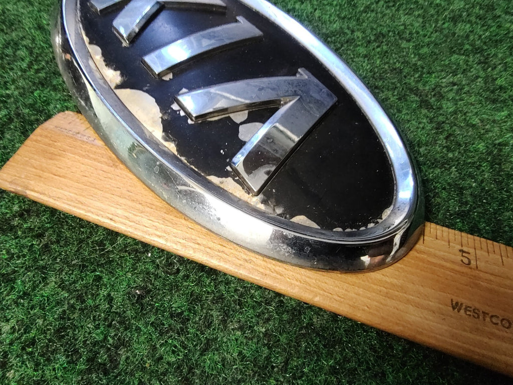 05-07 KIA Sportage Front Grille Emblem Nameplate Badge Ornament 3S1