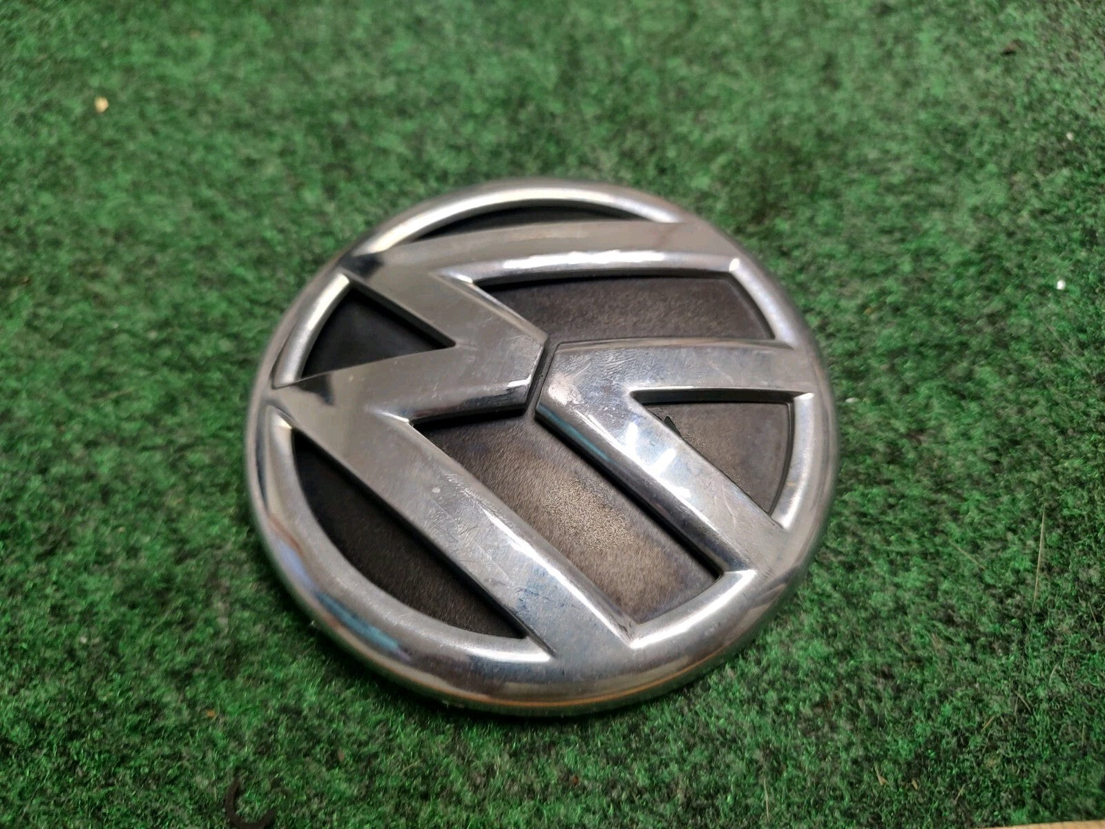 2008-2023 VOLKSWAGEN JETTA TRUNK LID EMBLEM OEM 5C6 853 630 2S4