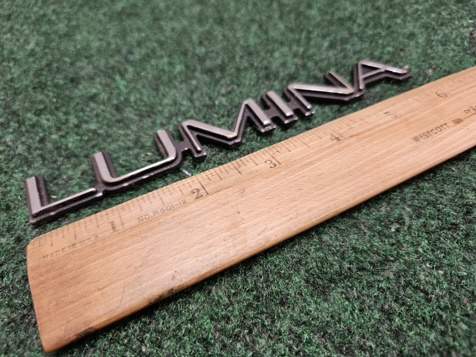 95 96 97 98 99 00 01 CHEVROLET LUMINA REAR EMBLEM BADGE SYMBOL OEM 5M2