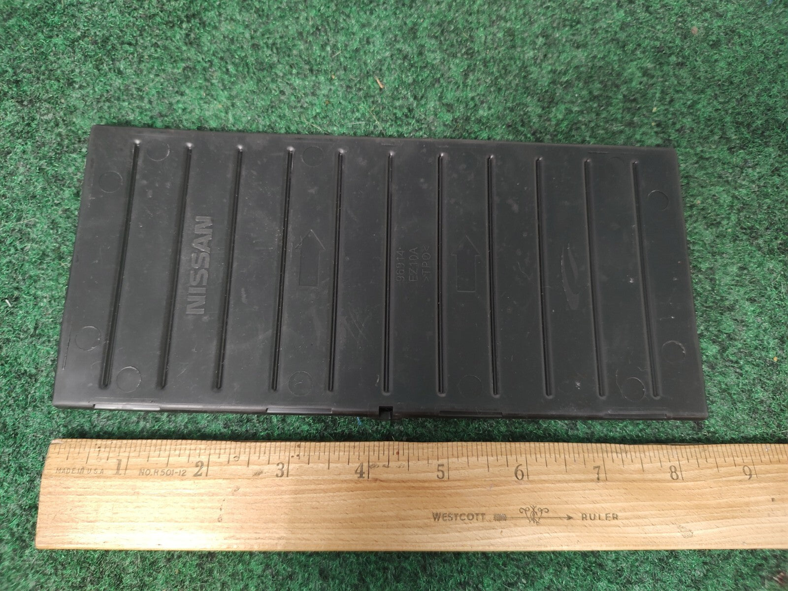 OEM Center Console Mat Rear 96914EZ10A for Nissan Titan 2016-2019 7L9