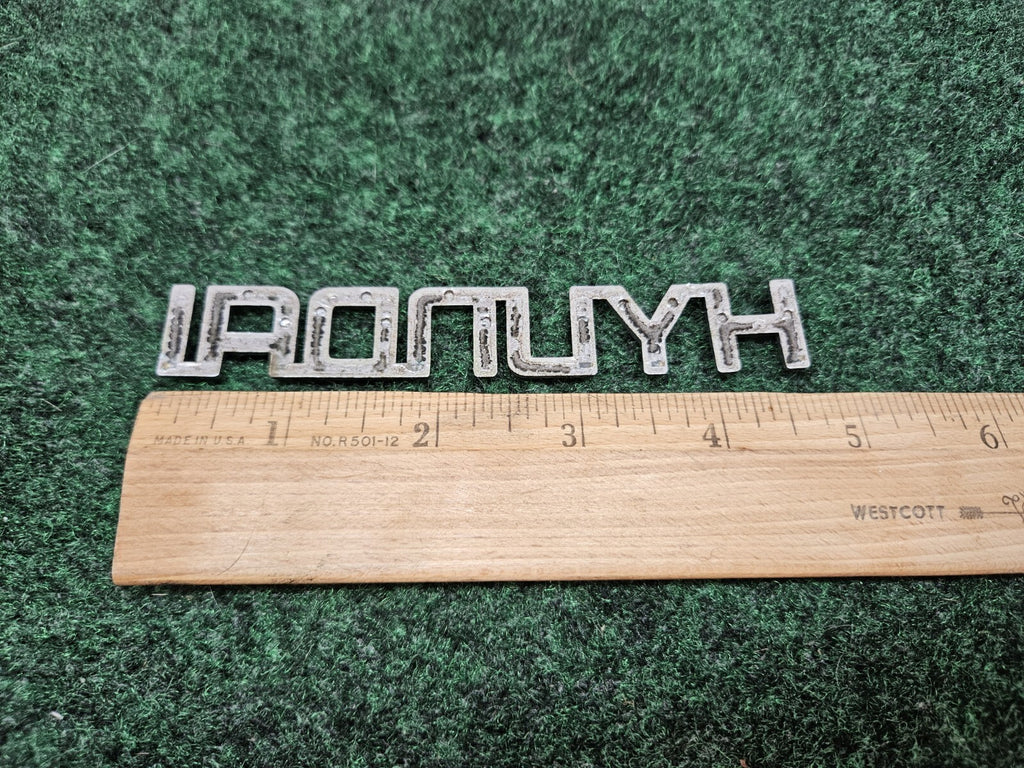 HYUNDAI REAR TRUNK LID CHROME EMBLEM LOGO Badge Name Plate Nameplate OEM 2S6