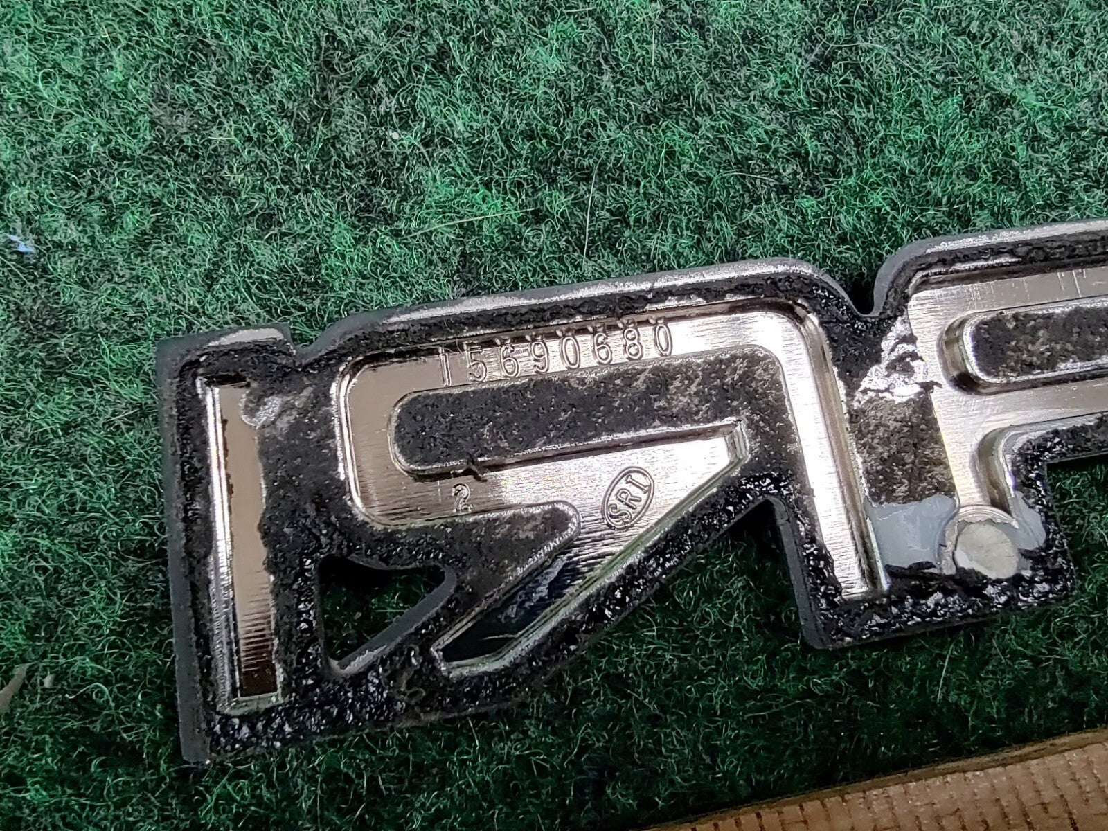 1995-2005 GMC Safari Rear Door Emblem Badge Logo Nameplate Name 15690681 2S6