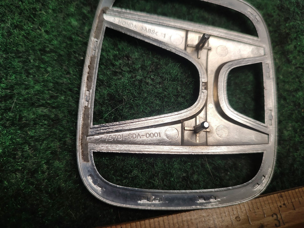 2003-2005 HONDA ACCORD SEDAN REAR TRUNK CENTER EMBLEM BADGE LOGO SYMBOL OEM 3S6