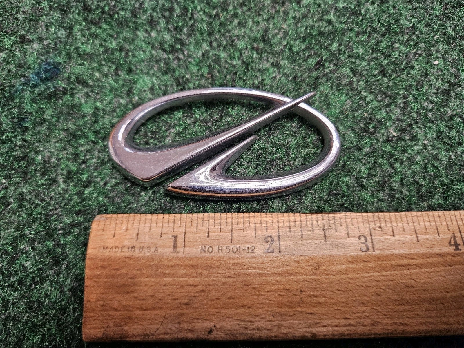 Vintage OLDSMOBILE Chrome EMBLEM SYMBOL BADGE OEM Nameplate Logo 2.75" 5M8