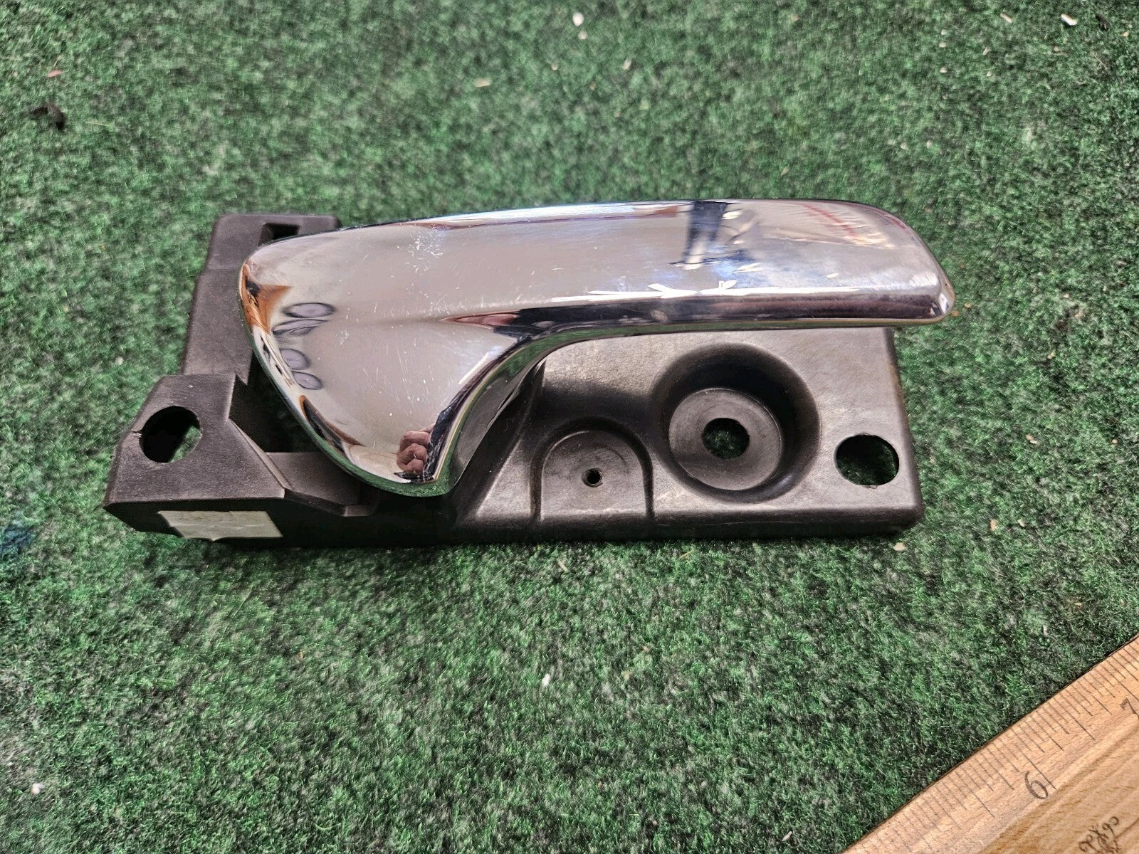 2011-2018 JEEP GRAND CHEROKEE  DURANGO RH FRONT REAR INTERIOR DOOR HANDLE 5M7