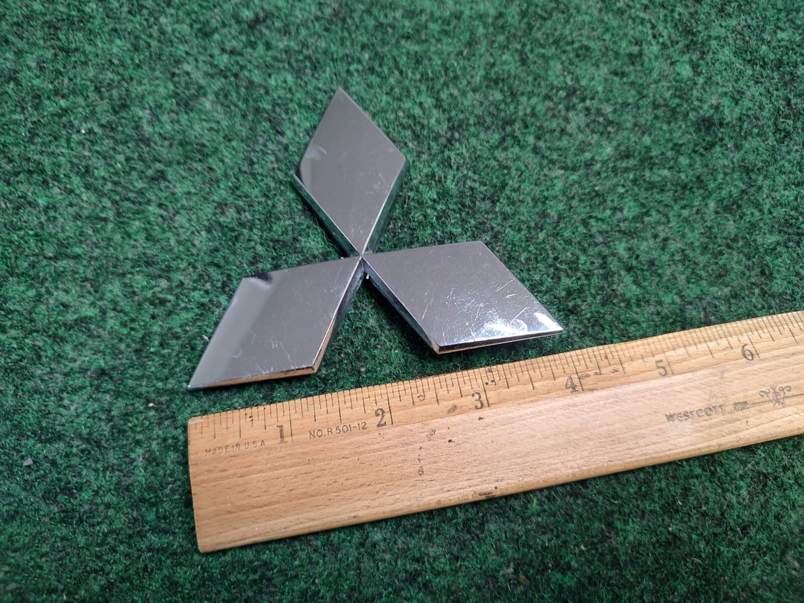 07-12 Mitsubishi Galant Sedan Rear Trunk Lid Emblem Badge Symbol 7415A191 2S9