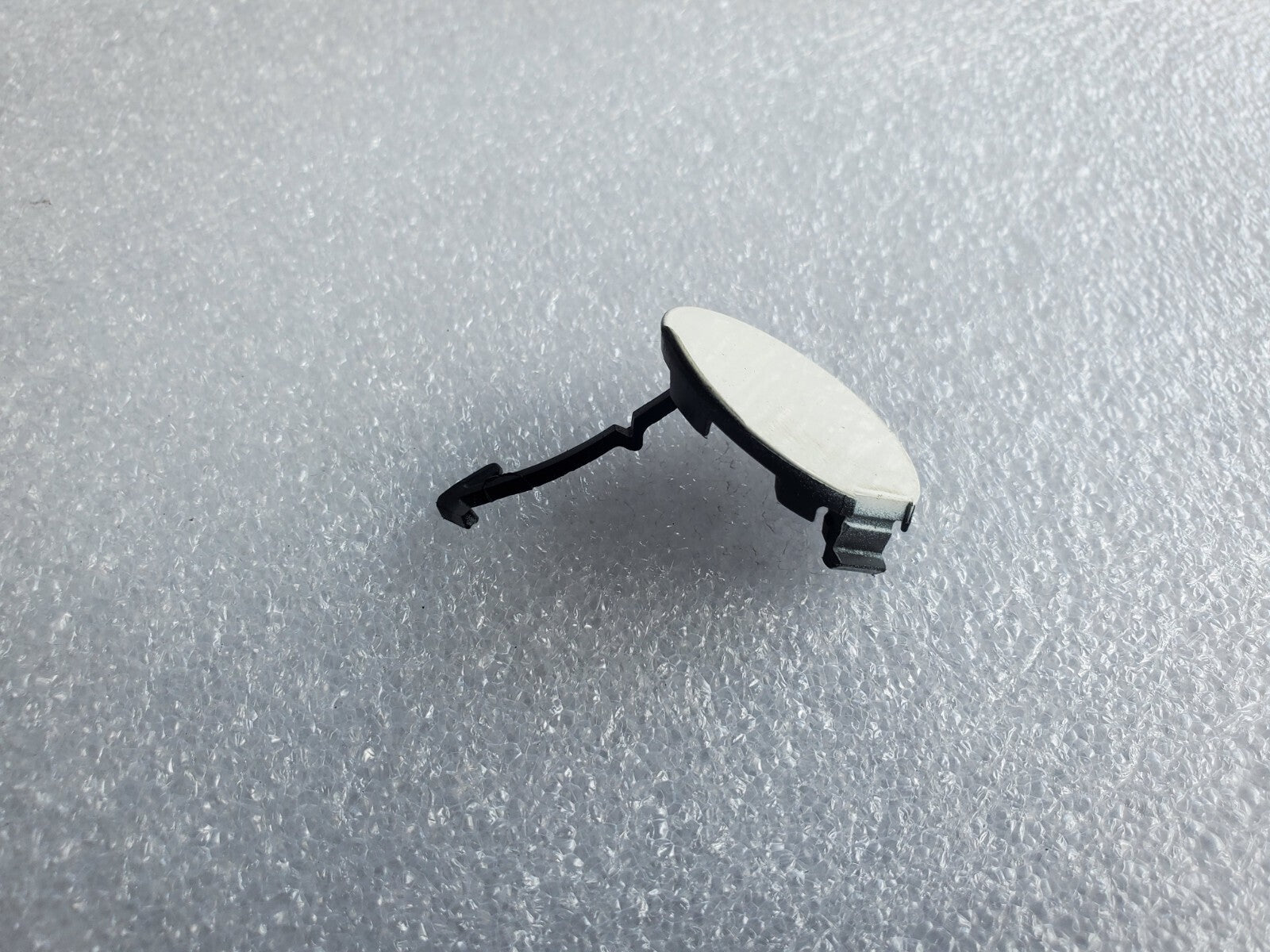 2012 2013 2014 TOYOTA CAMRY TOW HOOK CAP COVER Left OEM 52164-06040 WHITE 1L7