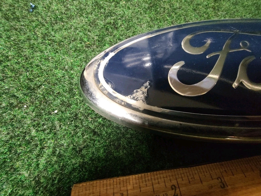 Ford Front Grille Emblem OEM 4L34-15402A16-AB 4L34-15402A16-BA Oval Badge 1M1